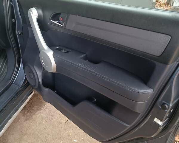 Серый Хонда СРВ, объемом двигателя 2 л и пробегом 270 тыс. км за 8850 $, фото 9 на Automoto.ua