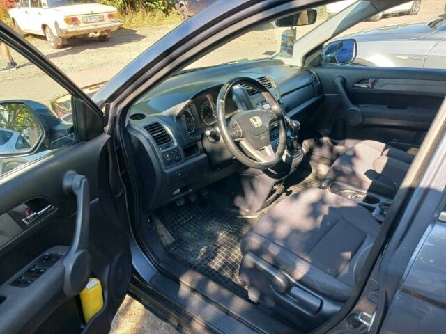 Серый Хонда СРВ, объемом двигателя 2.2 л и пробегом 180 тыс. км за 11200 $, фото 6 на Automoto.ua