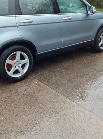 Серый Хонда СРВ, объемом двигателя 2.2 л и пробегом 232 тыс. км за 11000 $, фото 4 на Automoto.ua