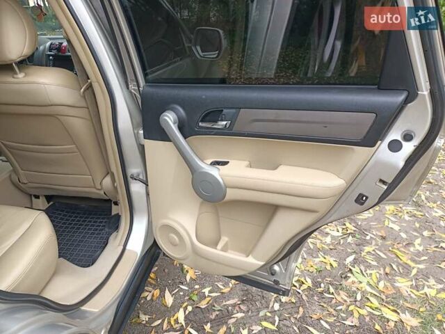 Серый Хонда СРВ, объемом двигателя 2.2 л и пробегом 307 тыс. км за 10300 $, фото 18 на Automoto.ua