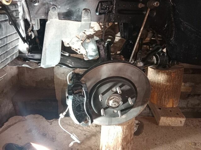 Серый Хонда СРВ, объемом двигателя 2 л и пробегом 330 тыс. км за 8000 $, фото 4 на Automoto.ua