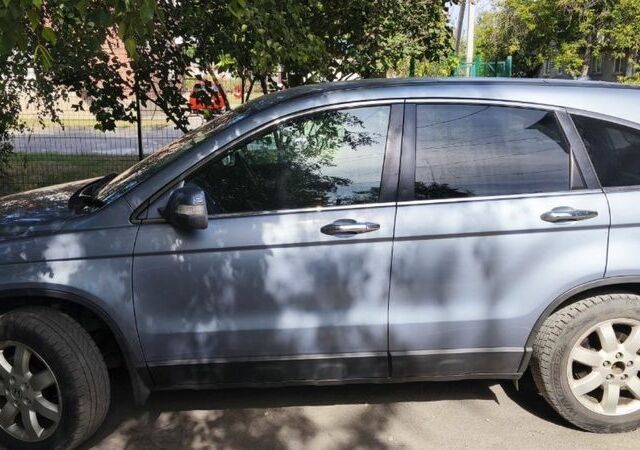 Серый Хонда СРВ, объемом двигателя 2.2 л и пробегом 200 тыс. км за 4000 $, фото 2 на Automoto.ua