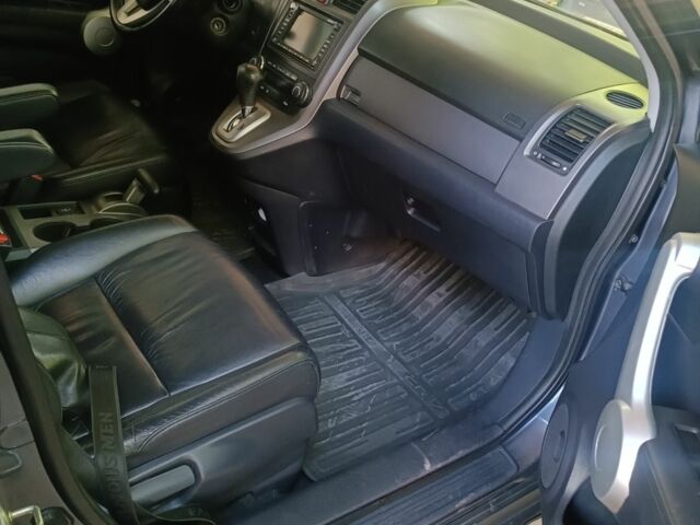 Серый Хонда СРВ, объемом двигателя 0 л и пробегом 260 тыс. км за 9800 $, фото 4 на Automoto.ua