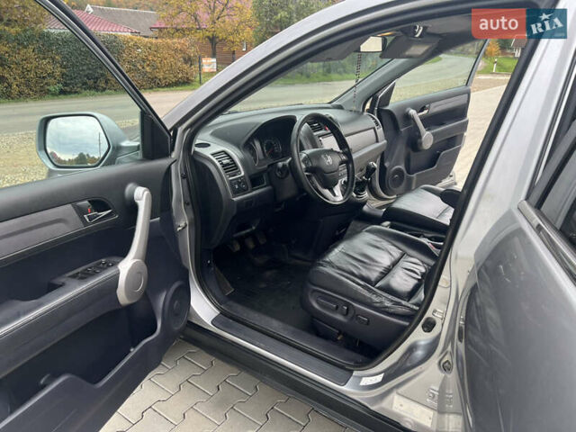 Серый Хонда СРВ, объемом двигателя 2.2 л и пробегом 293 тыс. км за 9800 $, фото 21 на Automoto.ua