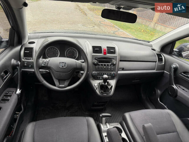 Хонда СРВ 2007 в Луцке на Automoto.ua Серый Хонда СРВ, объемом двигателя 2 л и пробегом 235 тыс. км за 8555 $, фото 14 на Automoto.ua