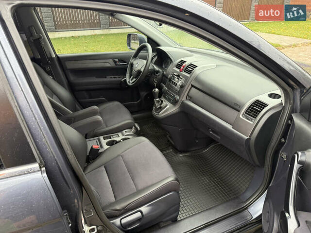 Серый Хонда СРВ, объемом двигателя 2 л и пробегом 236 тыс. км за 8111 $, фото 12 на Automoto.ua