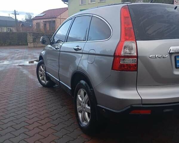 Серый Хонда СРВ, объемом двигателя 2 л и пробегом 325 тыс. км за 10200 $, фото 6 на Automoto.ua