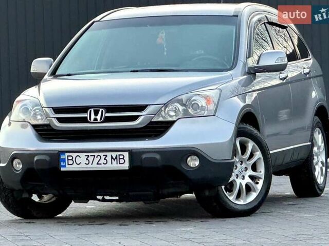 Серый Хонда СРВ, объемом двигателя 2.2 л и пробегом 286 тыс. км за 9100 $, фото 2 на Automoto.ua