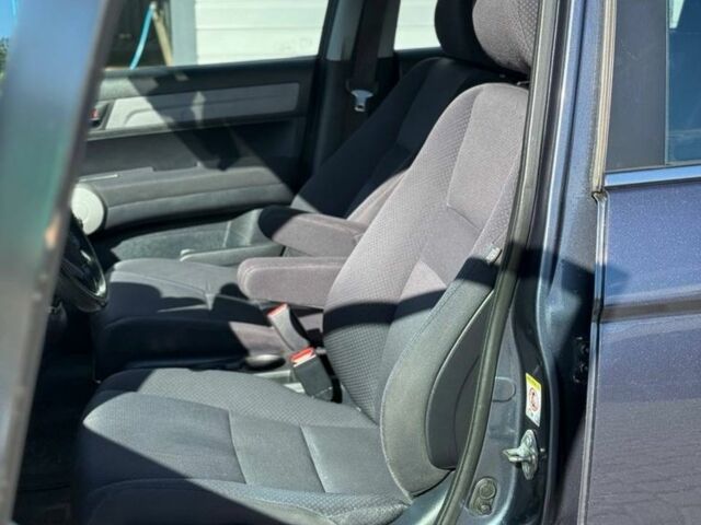 Серый Хонда СРВ, объемом двигателя 2.2 л и пробегом 280 тыс. км за 5004 $, фото 6 на Automoto.ua