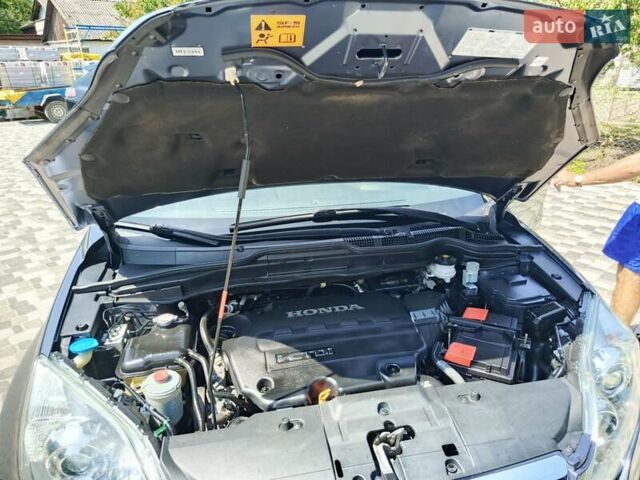 Серый Хонда СРВ, объемом двигателя 2.2 л и пробегом 247 тыс. км за 10550 $, фото 3 на Automoto.ua