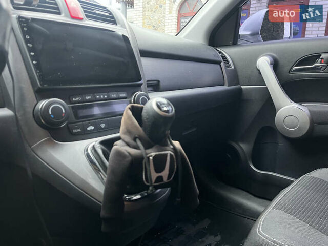 Серый Хонда СРВ, объемом двигателя 2 л и пробегом 214 тыс. км за 9500 $, фото 16 на Automoto.ua