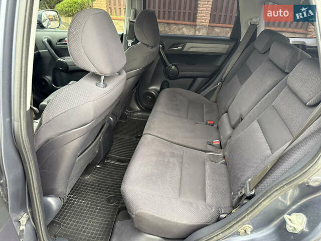 Серый Хонда СРВ, объемом двигателя 2 л и пробегом 236 тыс. км за 8111 $, фото 10 на Automoto.ua