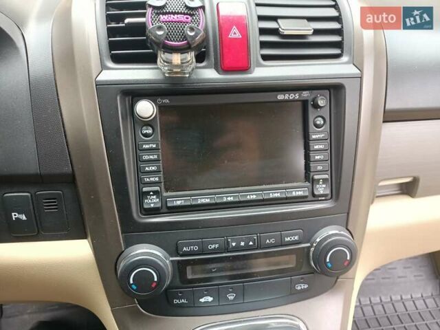 Серый Хонда СРВ, объемом двигателя 2.2 л и пробегом 307 тыс. км за 10300 $, фото 25 на Automoto.ua