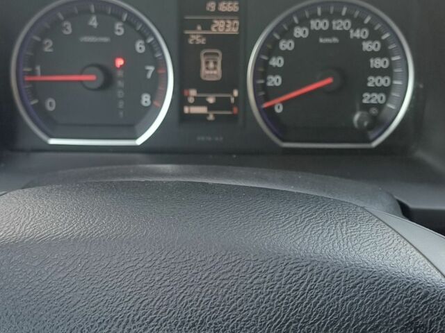 Серый Хонда СРВ, объемом двигателя 2 л и пробегом 191 тыс. км за 10000 $, фото 4 на Automoto.ua