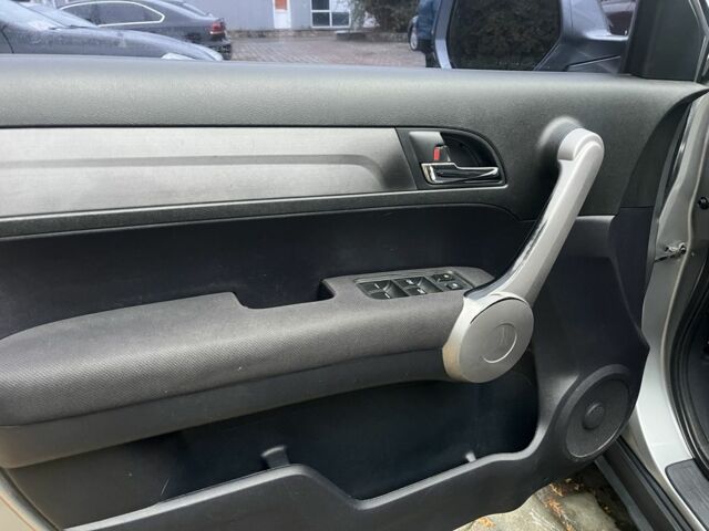 Серый Хонда СРВ, объемом двигателя 2 л и пробегом 214 тыс. км за 9500 $, фото 7 на Automoto.ua