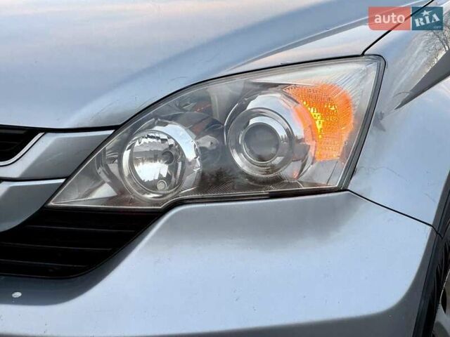 Серый Хонда СРВ, объемом двигателя 2.2 л и пробегом 286 тыс. км за 9100 $, фото 12 на Automoto.ua