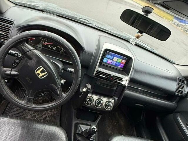 Серый Хонда СРВ, объемом двигателя 2.2 л и пробегом 358 тыс. км за 3761 $, фото 6 на Automoto.ua