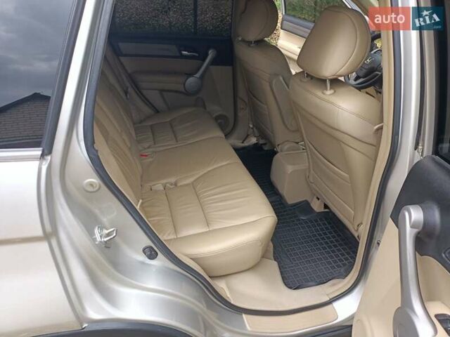 Серый Хонда СРВ, объемом двигателя 2.2 л и пробегом 307 тыс. км за 10300 $, фото 17 на Automoto.ua