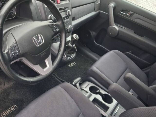 Серый Хонда СРВ, объемом двигателя 2.2 л и пробегом 270 тыс. км за 10200 $, фото 4 на Automoto.ua