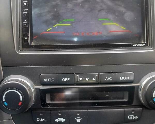 Серый Хонда СРВ, объемом двигателя 2 л и пробегом 220 тыс. км за 10500 $, фото 6 на Automoto.ua