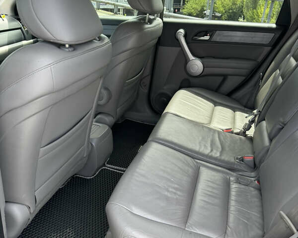 Серый Хонда СРВ, объемом двигателя 2.35 л и пробегом 300 тыс. км за 8500 $, фото 9 на Automoto.ua