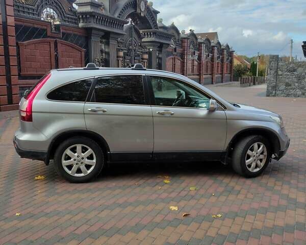 Серый Хонда СРВ, объемом двигателя 2.2 л и пробегом 240 тыс. км за 9900 $, фото 4 на Automoto.ua