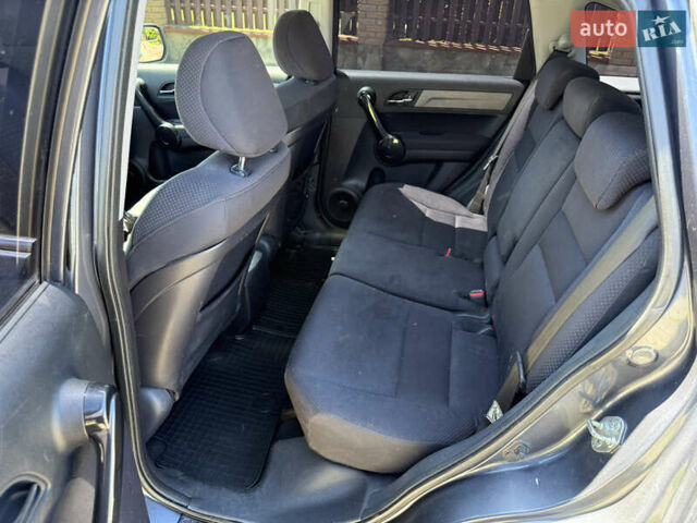 Сірий Хонда СРВ, об'ємом двигуна 2 л та пробігом 235 тис. км за 8777 $, фото 10 на Automoto.ua