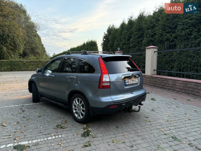 Серый Хонда СРВ, объемом двигателя 2.2 л и пробегом 305 тыс. км за 9100 $, фото 3 на Automoto.ua