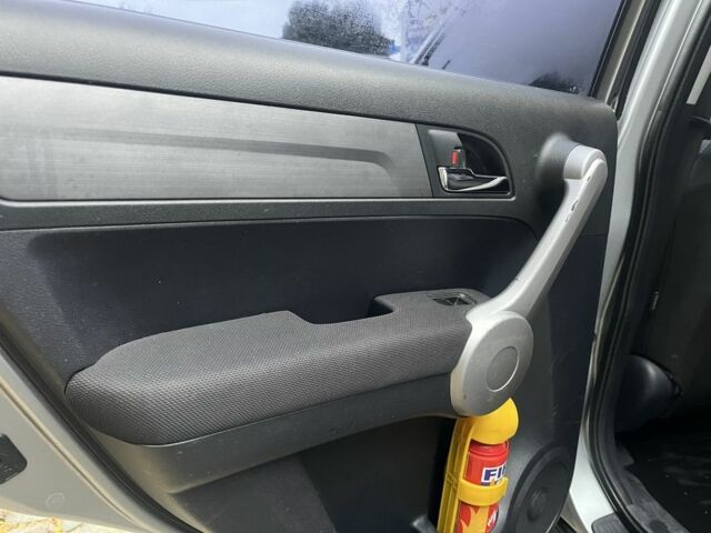 Серый Хонда СРВ, объемом двигателя 2 л и пробегом 214 тыс. км за 9500 $, фото 16 на Automoto.ua