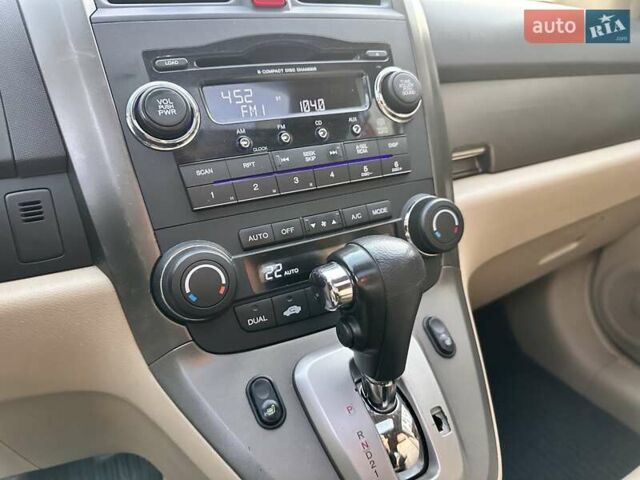 Серый Хонда СРВ, объемом двигателя 2.4 л и пробегом 212 тыс. км за 8900 $, фото 21 на Automoto.ua