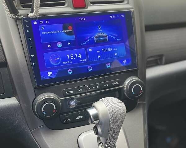 Серый Хонда СРВ, объемом двигателя 2 л и пробегом 174 тыс. км за 11200 $, фото 5 на Automoto.ua