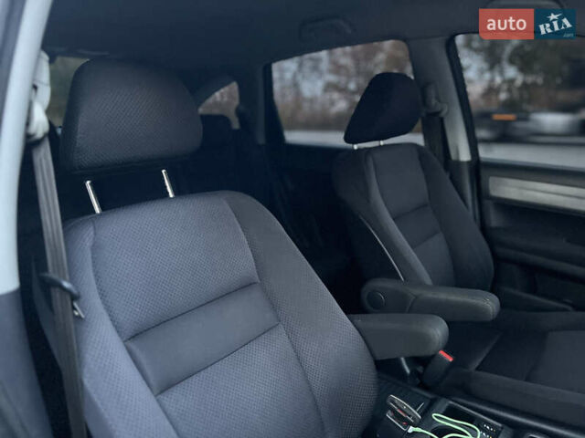 Сірий Хонда СРВ, об'ємом двигуна 2 л та пробігом 238 тис. км за 9499 $, фото 26 на Automoto.ua