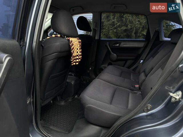 Серый Хонда СРВ, объемом двигателя 2 л и пробегом 157 тыс. км за 11350 $, фото 32 на Automoto.ua