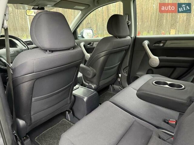 Сірий Хонда СРВ, об'ємом двигуна 2 л та пробігом 167 тис. км за 10999 $, фото 13 на Automoto.ua