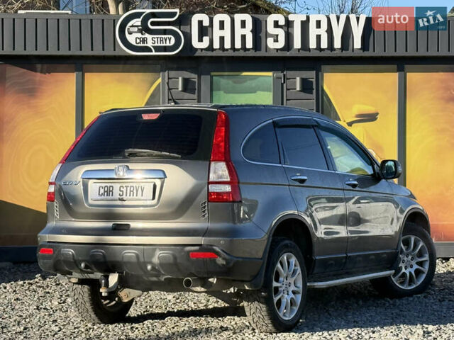 Серый Хонда СРВ, объемом двигателя 2.4 л и пробегом 214 тыс. км за 9500 $, фото 3 на Automoto.ua