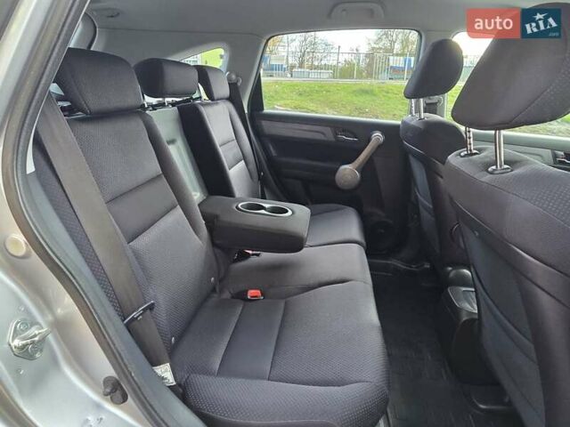 Серый Хонда СРВ, объемом двигателя 2.2 л и пробегом 241 тыс. км за 10500 $, фото 34 на Automoto.ua