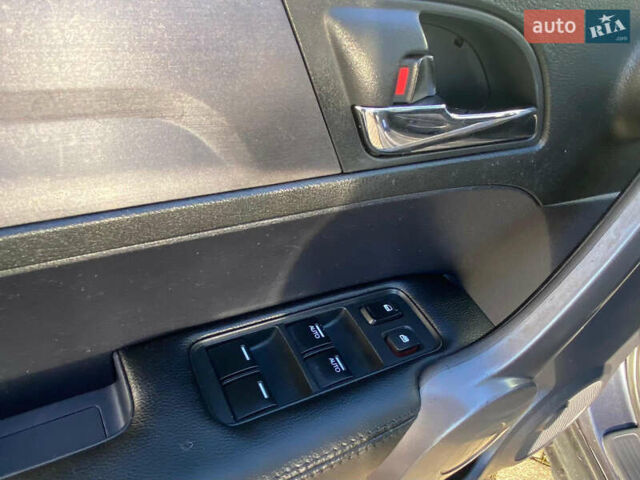 Сірий Хонда СРВ, об'ємом двигуна 2 л та пробігом 270 тис. км за 10800 $, фото 17 на Automoto.ua