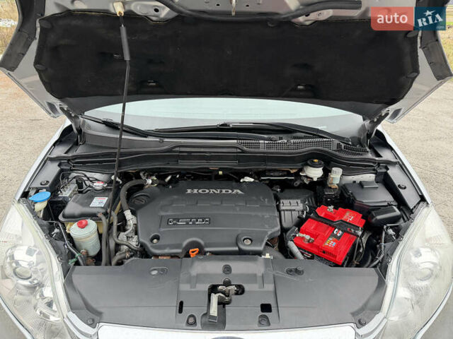Серый Хонда СРВ, объемом двигателя 2.2 л и пробегом 214 тыс. км за 11500 $, фото 24 на Automoto.ua