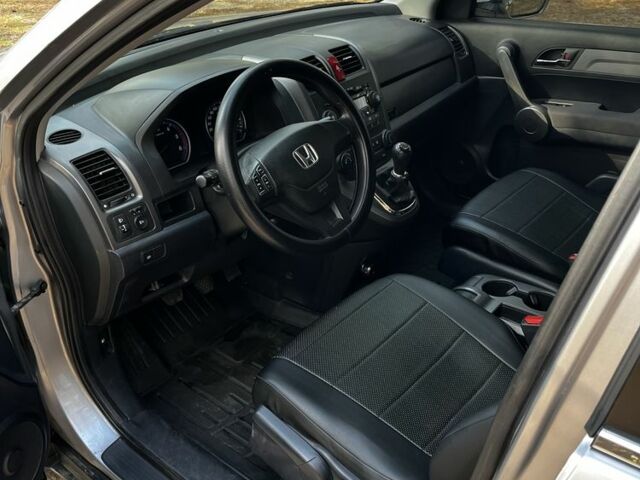 Серый Хонда СРВ, объемом двигателя 2.2 л и пробегом 195 тыс. км за 10300 $, фото 5 на Automoto.ua