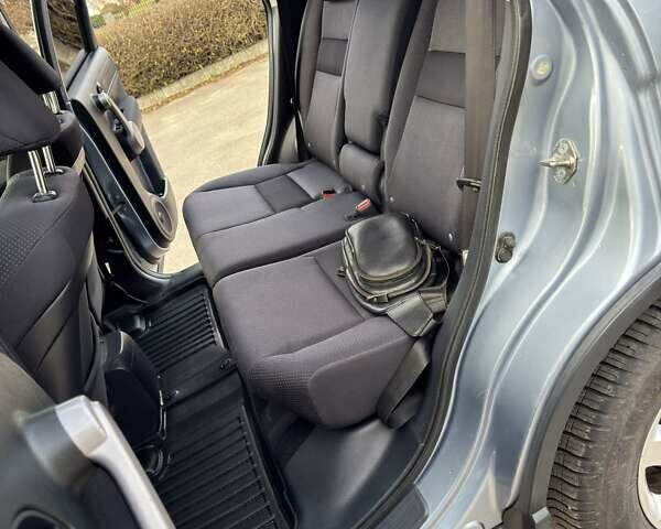 Сірий Хонда СРВ, об'ємом двигуна 2.2 л та пробігом 218 тис. км за 10950 $, фото 34 на Automoto.ua