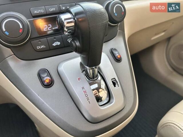 Серый Хонда СРВ, объемом двигателя 2.4 л и пробегом 212 тыс. км за 8900 $, фото 25 на Automoto.ua