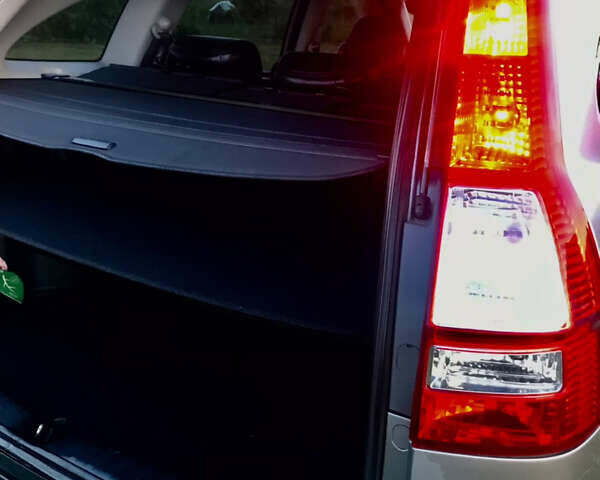 Сірий Хонда СРВ, об'ємом двигуна 2.4 л та пробігом 255 тис. км за 11200 $, фото 17 на Automoto.ua