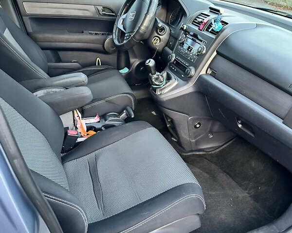 Серый Хонда СРВ, объемом двигателя 2 л и пробегом 193 тыс. км за 11200 $, фото 9 на Automoto.ua