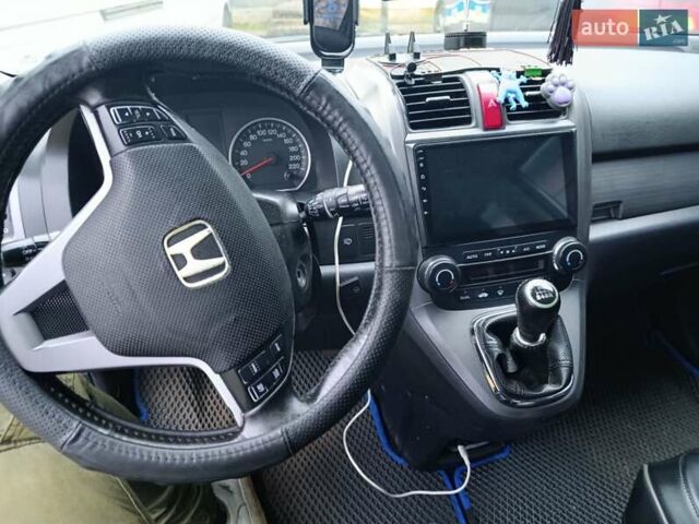 Серый Хонда СРВ, объемом двигателя 2 л и пробегом 228 тыс. км за 9500 $, фото 3 на Automoto.ua