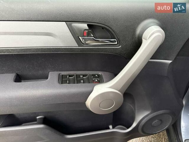 Сірий Хонда СРВ, об'ємом двигуна 2 л та пробігом 167 тис. км за 10450 $, фото 35 на Automoto.ua