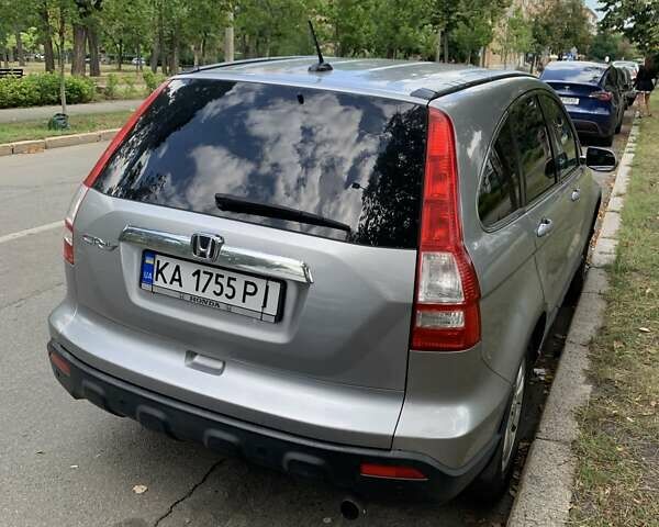 Серый Хонда СРВ, объемом двигателя 2.4 л и пробегом 150 тыс. км за 10400 $, фото 9 на Automoto.ua