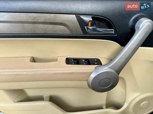 Серый Хонда СРВ, объемом двигателя 2.4 л и пробегом 164 тыс. км за 11450 $, фото 10 на Automoto.ua