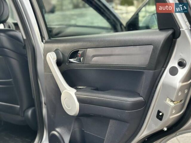 Сірий Хонда СРВ, об'ємом двигуна 2 л та пробігом 189 тис. км за 10899 $, фото 74 на Automoto.ua