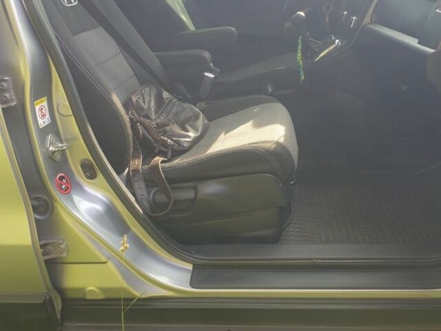 Серый Хонда СРВ, объемом двигателя 2.2 л и пробегом 270 тыс. км за 9500 $, фото 8 на Automoto.ua