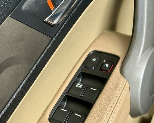 Серый Хонда СРВ, объемом двигателя 2.4 л и пробегом 164 тыс. км за 11450 $, фото 11 на Automoto.ua